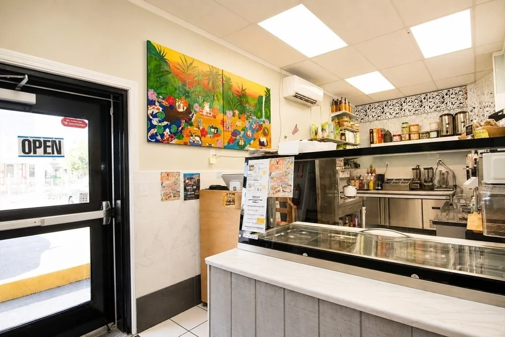 Unit for sale at 638 Chelmsford, Lowell, MA 01851