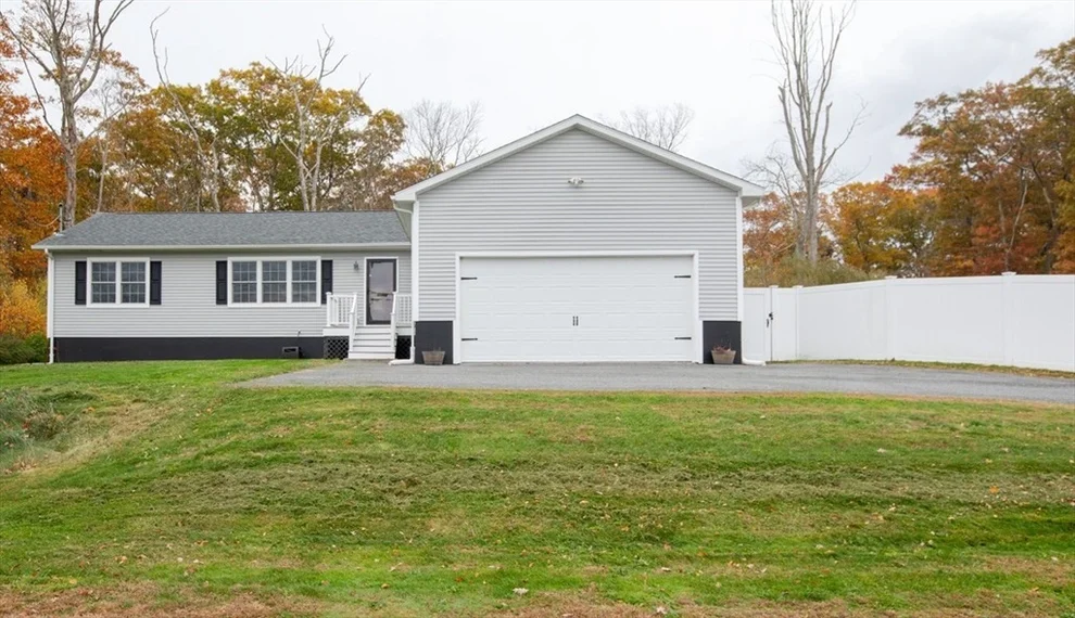 Unit for sale at 33 Rhinecliffe Rd, Swansea, MA 02777