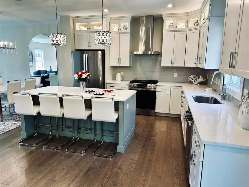 Unit for sale at 7 Elise Avenue, Londonderry, NH 03053