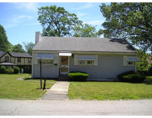 Unit for sale at 9 Bacon St, Woburn, MA 01801