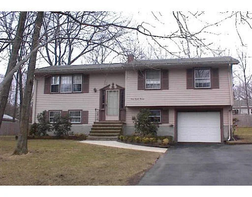 Unit for sale at 5 Scott  Drive, Peabody, MA 01960