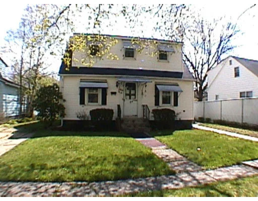 Unit for sale at 29 Walworth St, Worcester, MA 01602