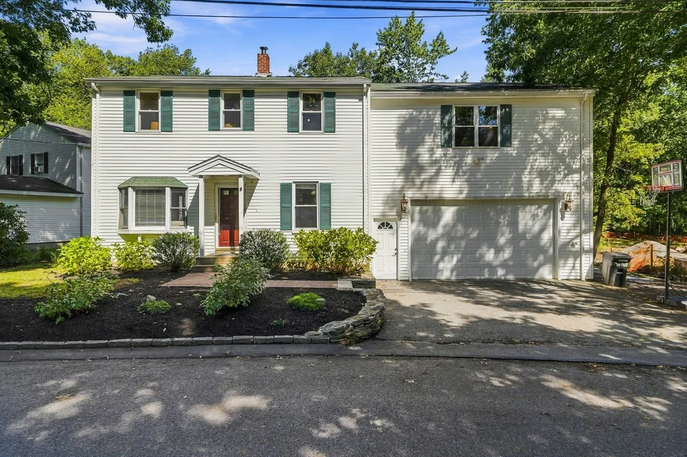 Unit for sale at 8 Rangeway, Lexington, MA 02420