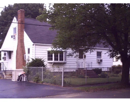Unit for sale at 31 Rainbow Circle, Peabody, MA 01960