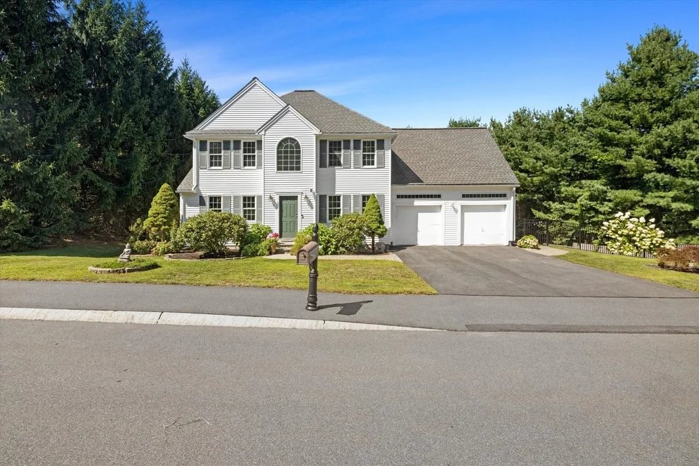 Unit for sale at 38 Bellows Cir, Marlborough, MA 01752
