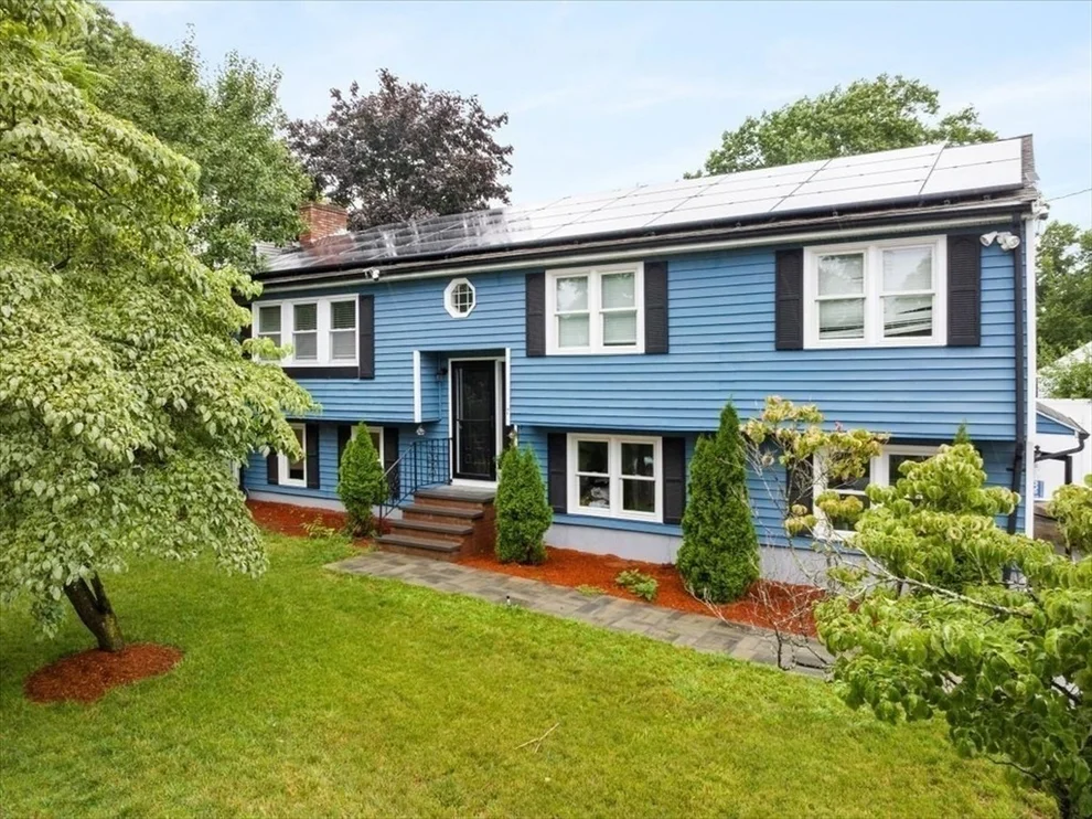 Unit for sale at 7 Alyssum, Billerica, MA 01821