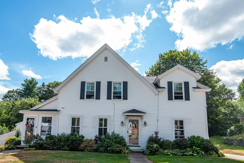Unit for sale at 10 Abbott St, Derry, NH 03038