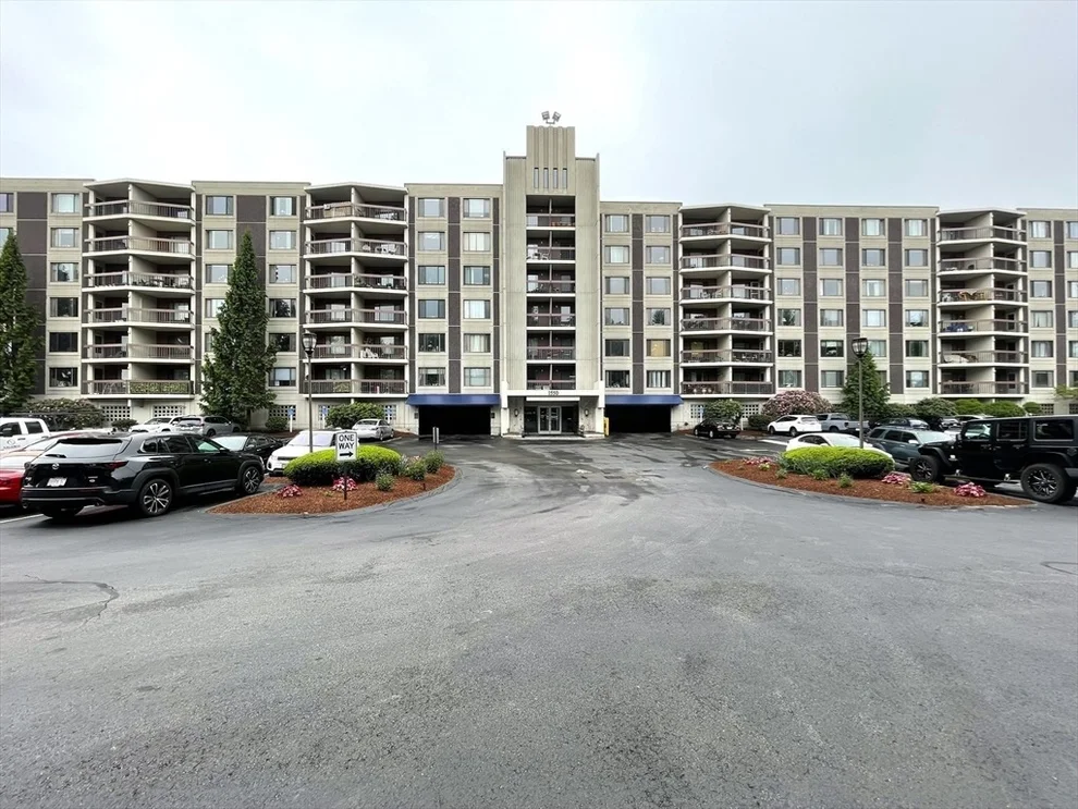 Unit for sale at 1550 Worcester Rd, Framingham, MA 01702