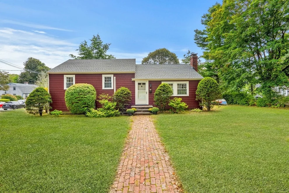 Unit for sale at 100 Village St., Marblehead, MA 01945