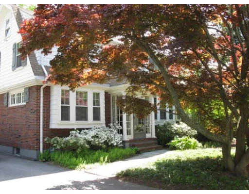 Unit for sale at 3 Briar Lane, Newton, MA 02460
