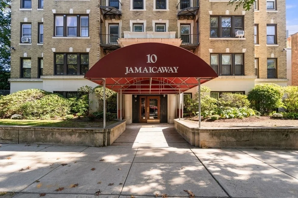 Unit for sale at 10 Jamaicaway, Boston, MA 02130