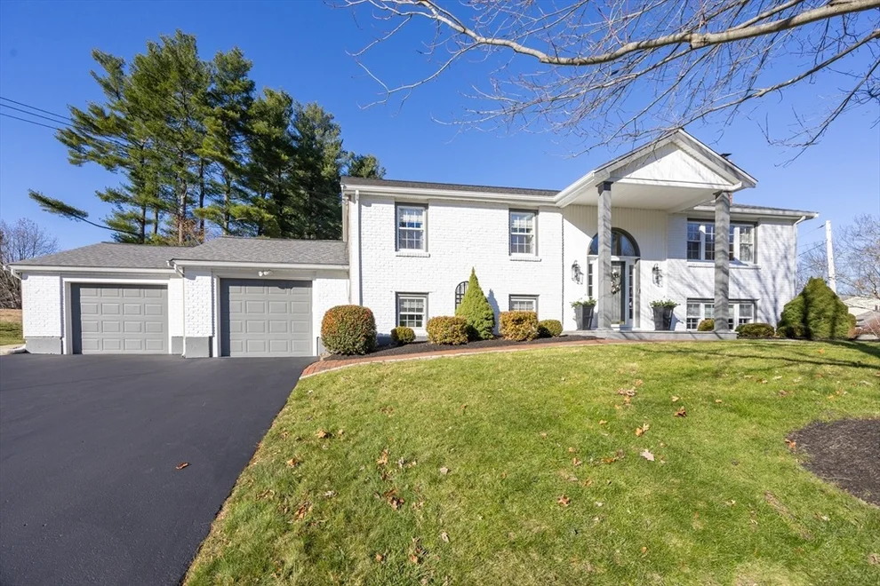 Unit for sale at 17 Stanford Road, Franklin, MA 02038
