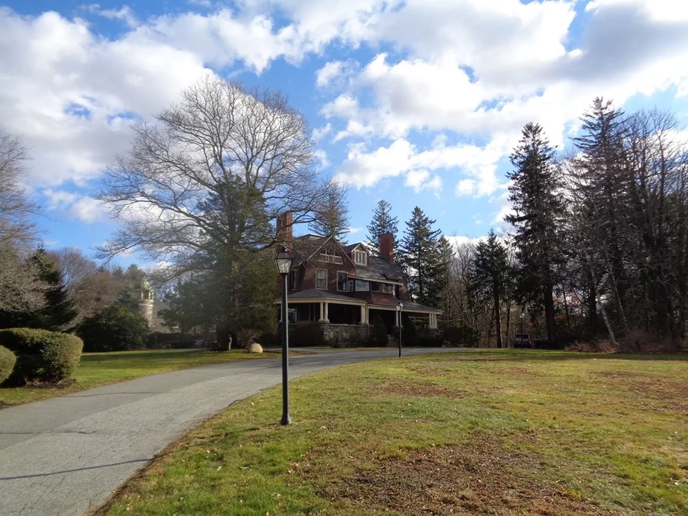 Unit for sale at 156 Chestnut St, North Andover, MA 01845