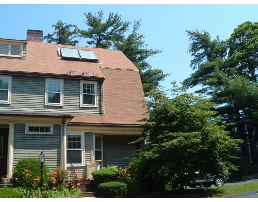Unit for sale at 5 Wiswall Circle, Wellesley, MA 02482