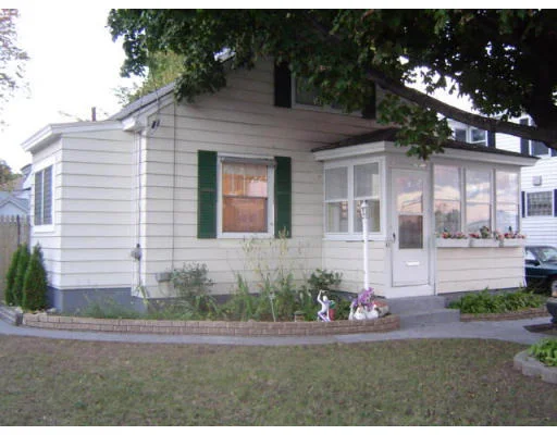 Unit for sale at 42 Intervale Rd, Fitchburg, MA 01420