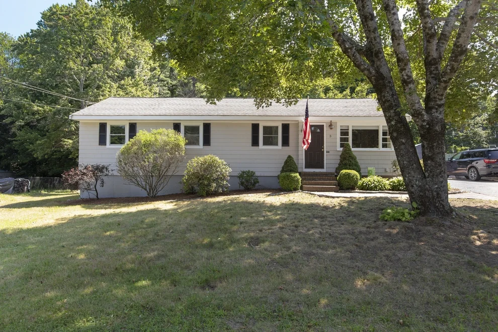 Unit for sale at 3 Parliament Dr, Franklin, MA 02038