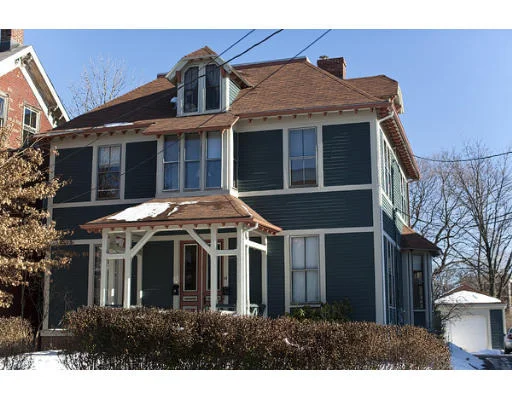 Unit for sale at 68 Mount Vernon Street, Somerville, MA 02145