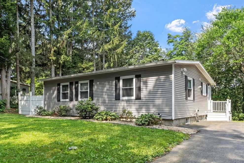 Unit for sale at 17 Apple Rock Way, Shirley, MA 01464