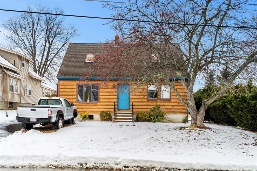 Unit for sale at 37 Highland St, Auburn, MA 01501