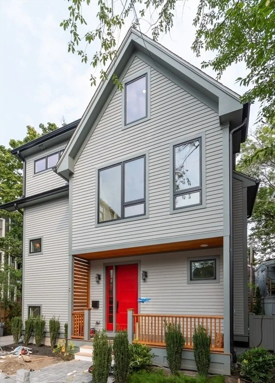 Unit for sale at 106 Inman St, Cambridge, MA 02139