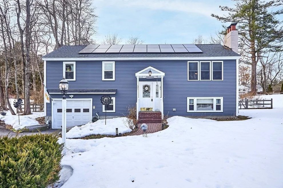 Unit for sale at 31 Rangeley Rd, Lunenburg, MA 01462