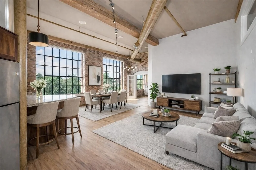 Unit for sale at 491 Dutton St, Lowell, MA 01854