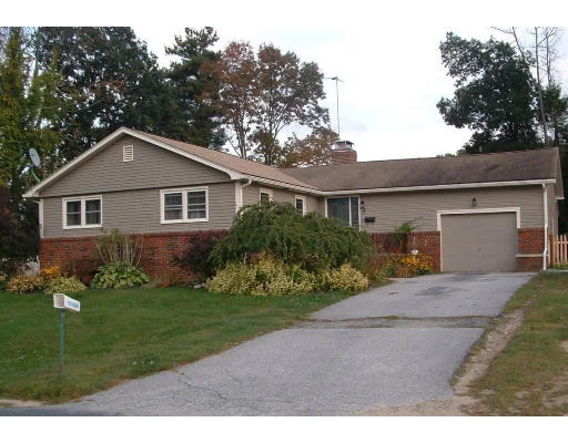 Unit for sale at 8 Meadow Lane, Dudley, MA 01571