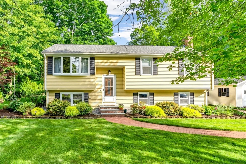 Unit for sale at 2 Walker St, Norton, MA 02766