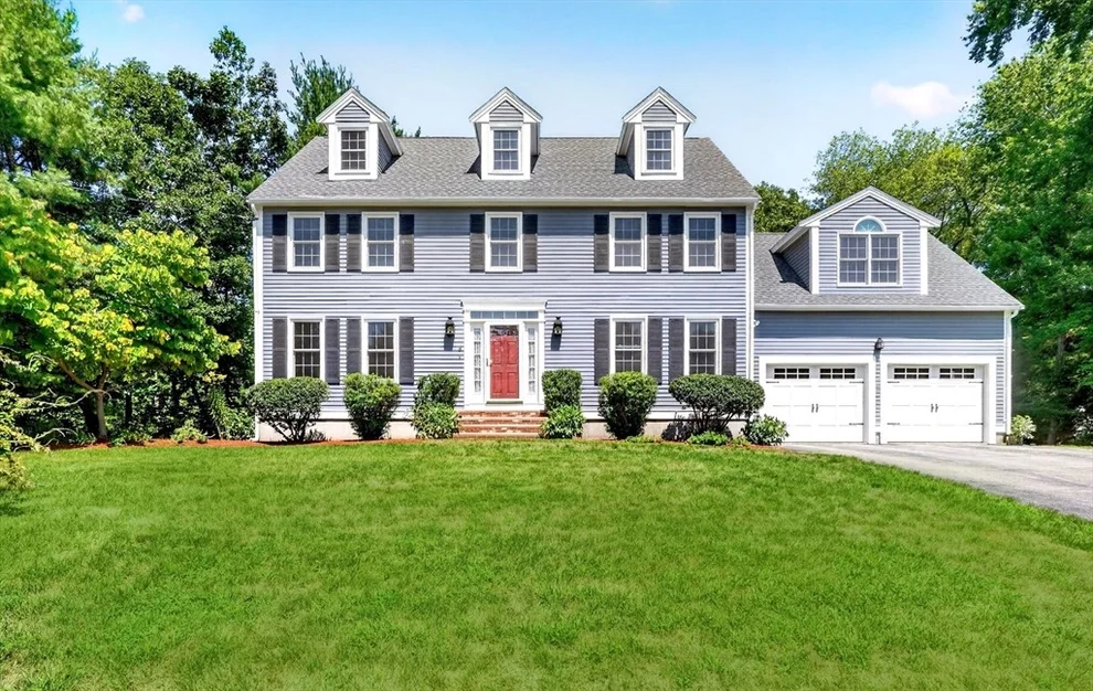 Unit for sale at 8 Saddle Way, Walpole, MA 02081