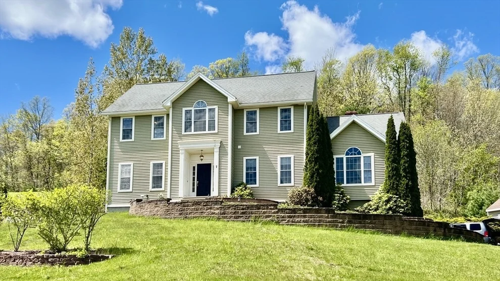 Unit for sale at 7 Deer Run, Charlton, MA 01507