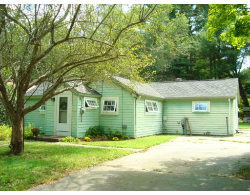 Unit for sale at 104 Peckham Rd, Acushnet, MA 02743