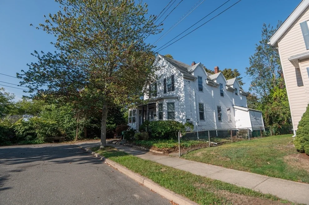 Unit for sale at 39 Arthur St, Lynn, MA 01905
