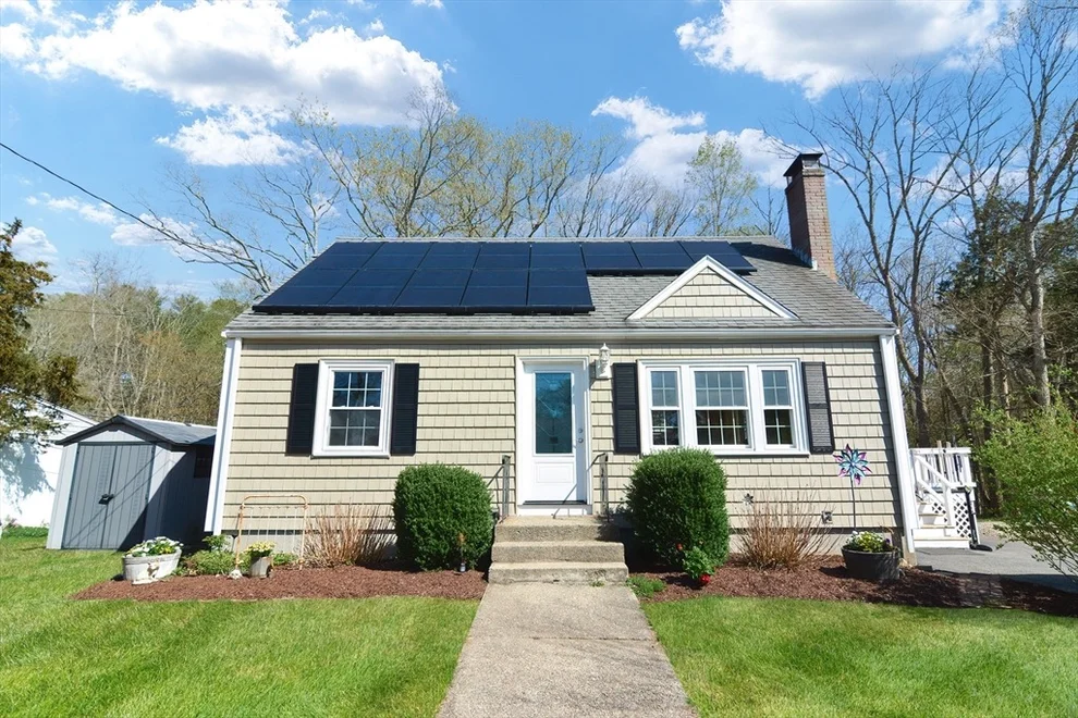 Unit for sale at 4 Brookside Dr, Foxboro, MA 02035