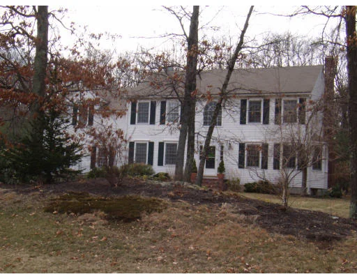 Unit for sale at 28 Lost Horse Trl, Franklin, MA 02038