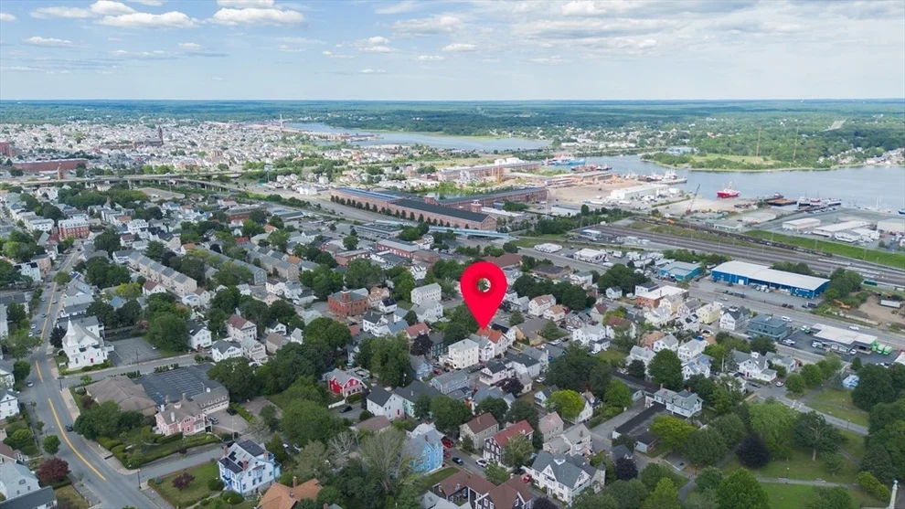 Unit for sale at 17 Franklin St, New Bedford, MA 02740