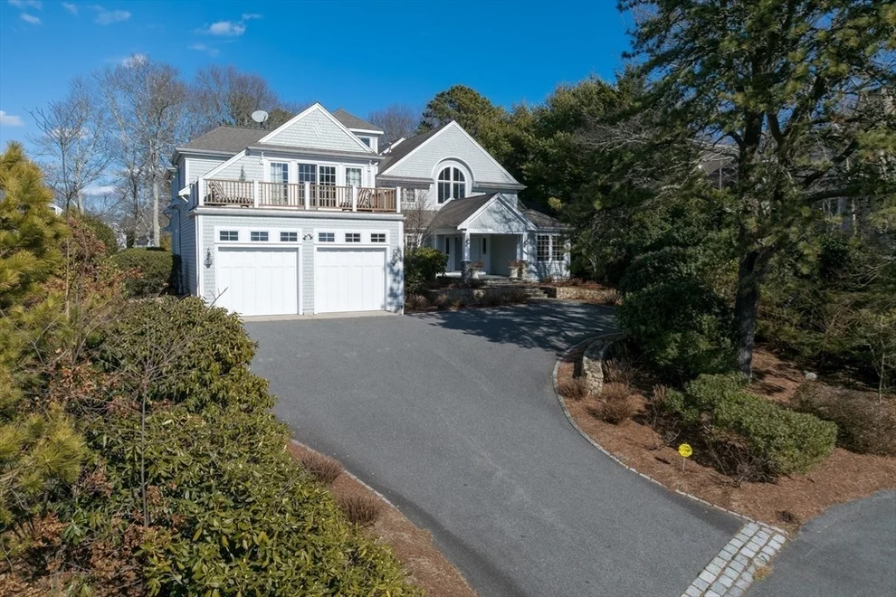 Unit for sale at 236 Glenneagle Dr, Mashpee, MA 02649