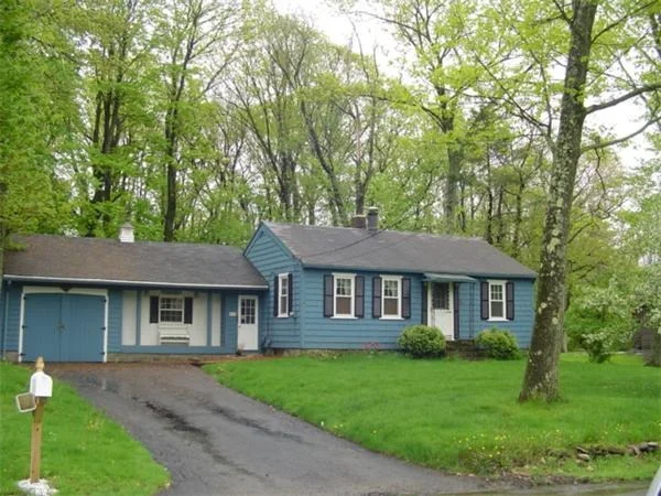 Unit for sale at 17 Burncoat St, Leicester, MA 01524