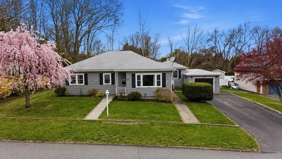 Unit for sale at 89 Lexington Ave, Dartmouth, MA 02747