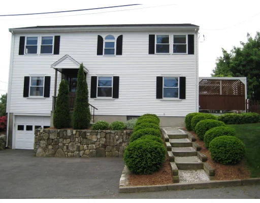 Unit for sale at 4 Montview Cir, Waltham, MA 02451