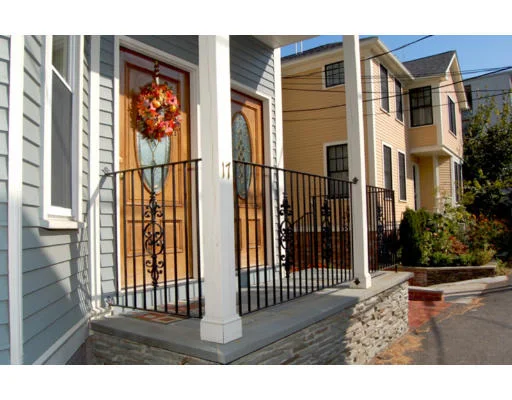 Unit for sale at 17 York Pl, Cambridge, MA 02141