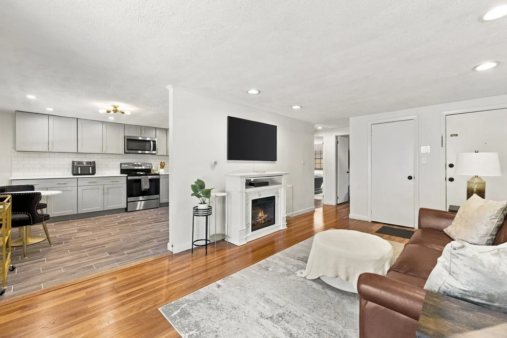 Unit for sale at 80 Renwick Rd, Wakefield, MA 01880