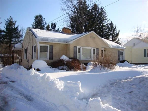 Unit for sale at 26 Woodway Drive, Shrewsbury, MA 01545