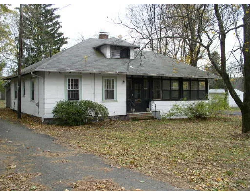 Unit for sale at 102 Concord Rd, Lincoln, MA 01773