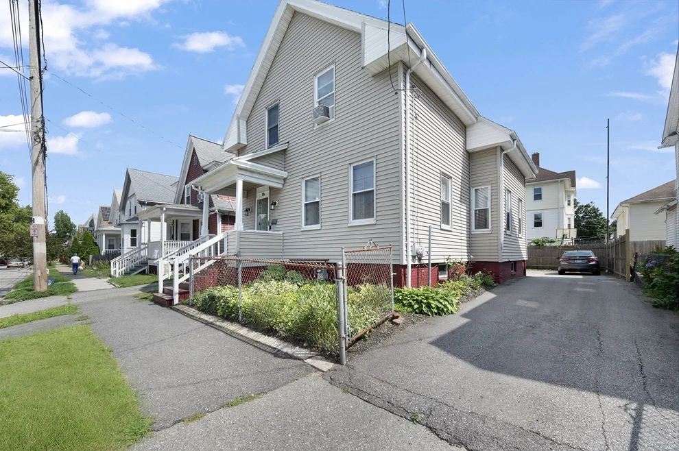 Unit for sale at 292 California Ave, Providence, RI 02905