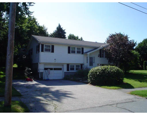 Unit for sale at 6 Tanglewood Drive, Shrewsbury, MA 01545
