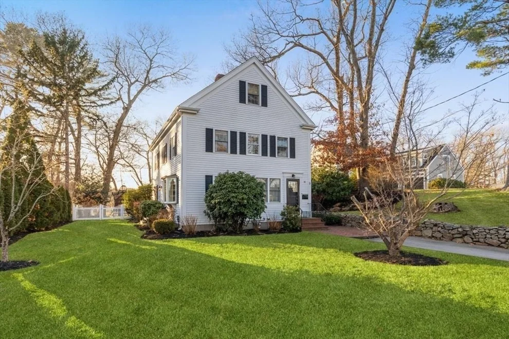 Unit for sale at 38 Smith Rd, Hingham, MA 02043