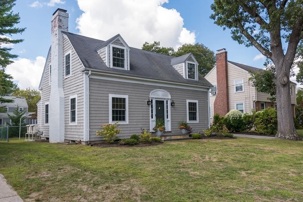 Unit for sale at 27 Gertrude Ave, East Providence, RI 02916