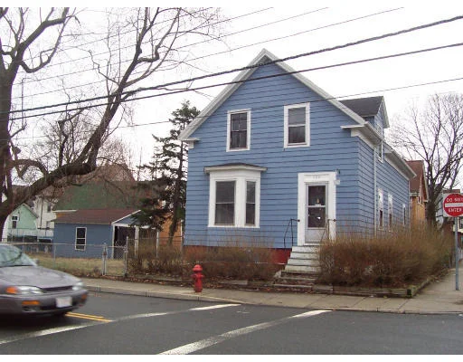 Unit for sale at 130 Chatham St, Lynn, MA 01902