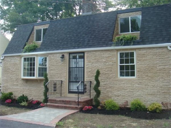 Unit for sale at 102 Common St, Braintree, MA 02184