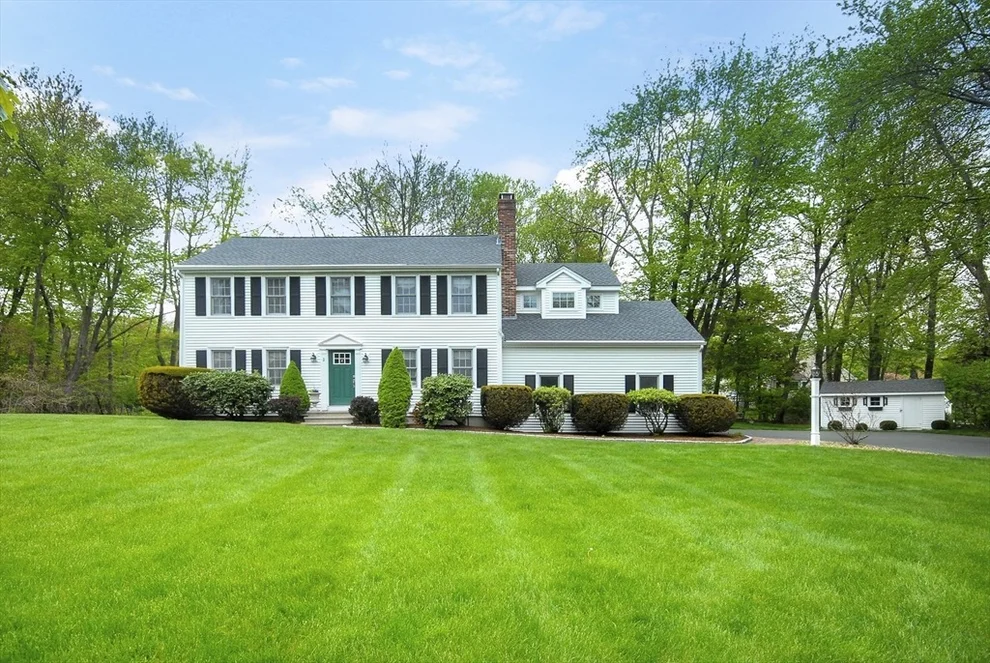 Unit for sale at 2 Blackthorne Cir, Hopkinton, MA 01748